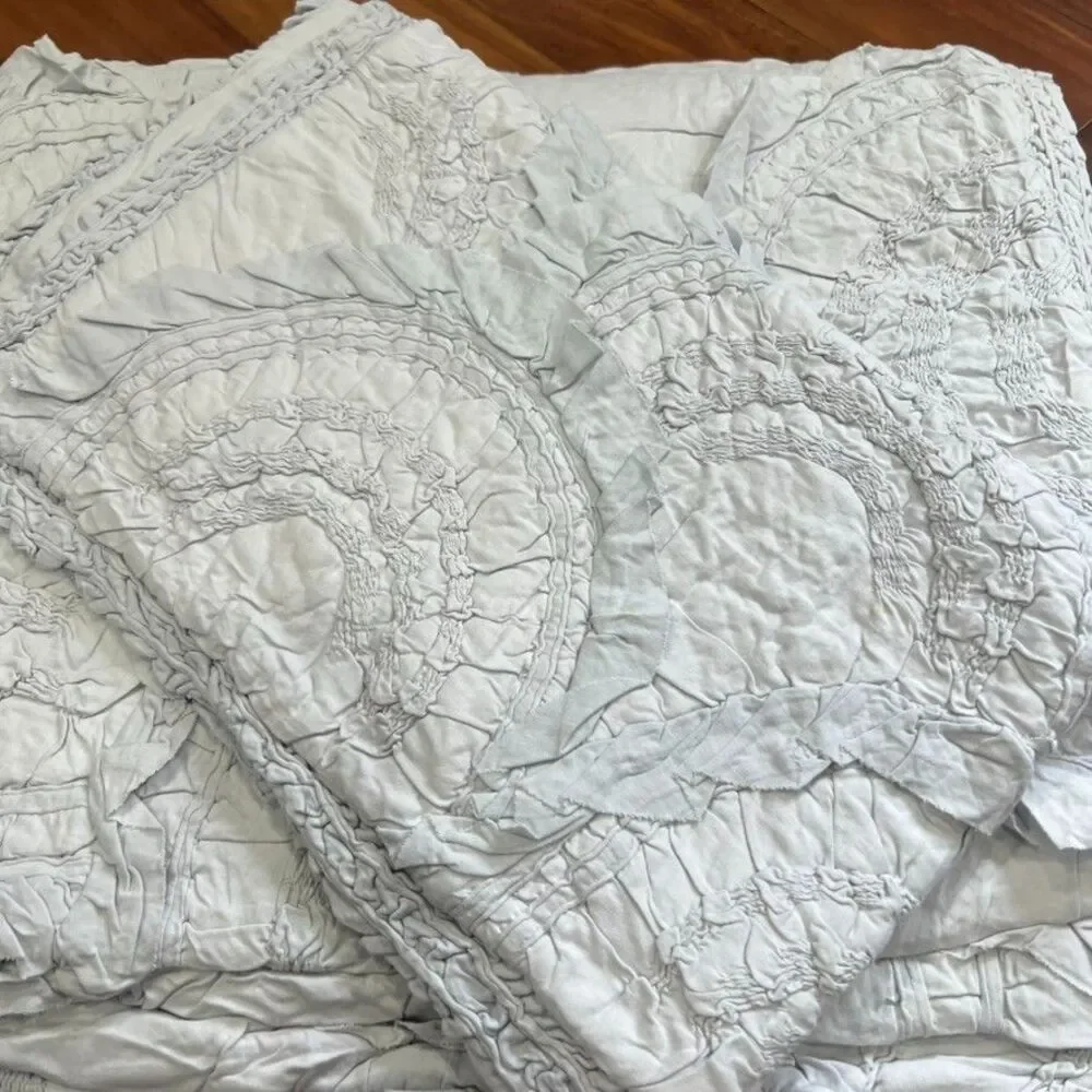 Anthropologie Rivulets Tufted Full Quilt Set Grey Ruched Ruffles